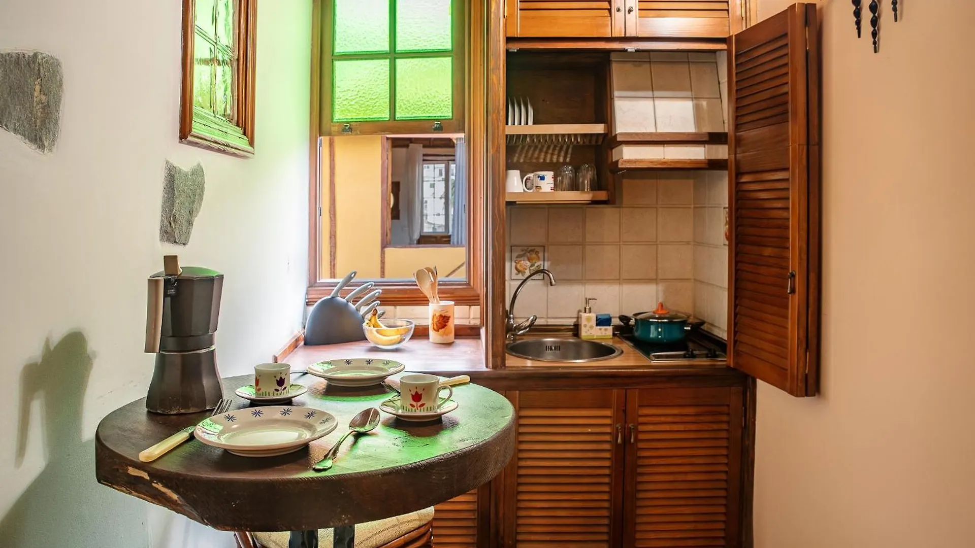 Tulia Guesthouse & Coworking Los Realejos 0*,  España