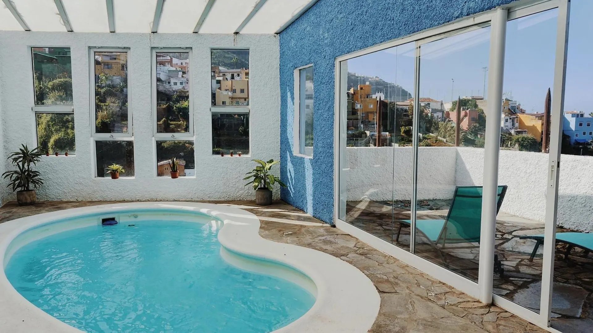 Tulia Guesthouse & Coworking Los Realejos