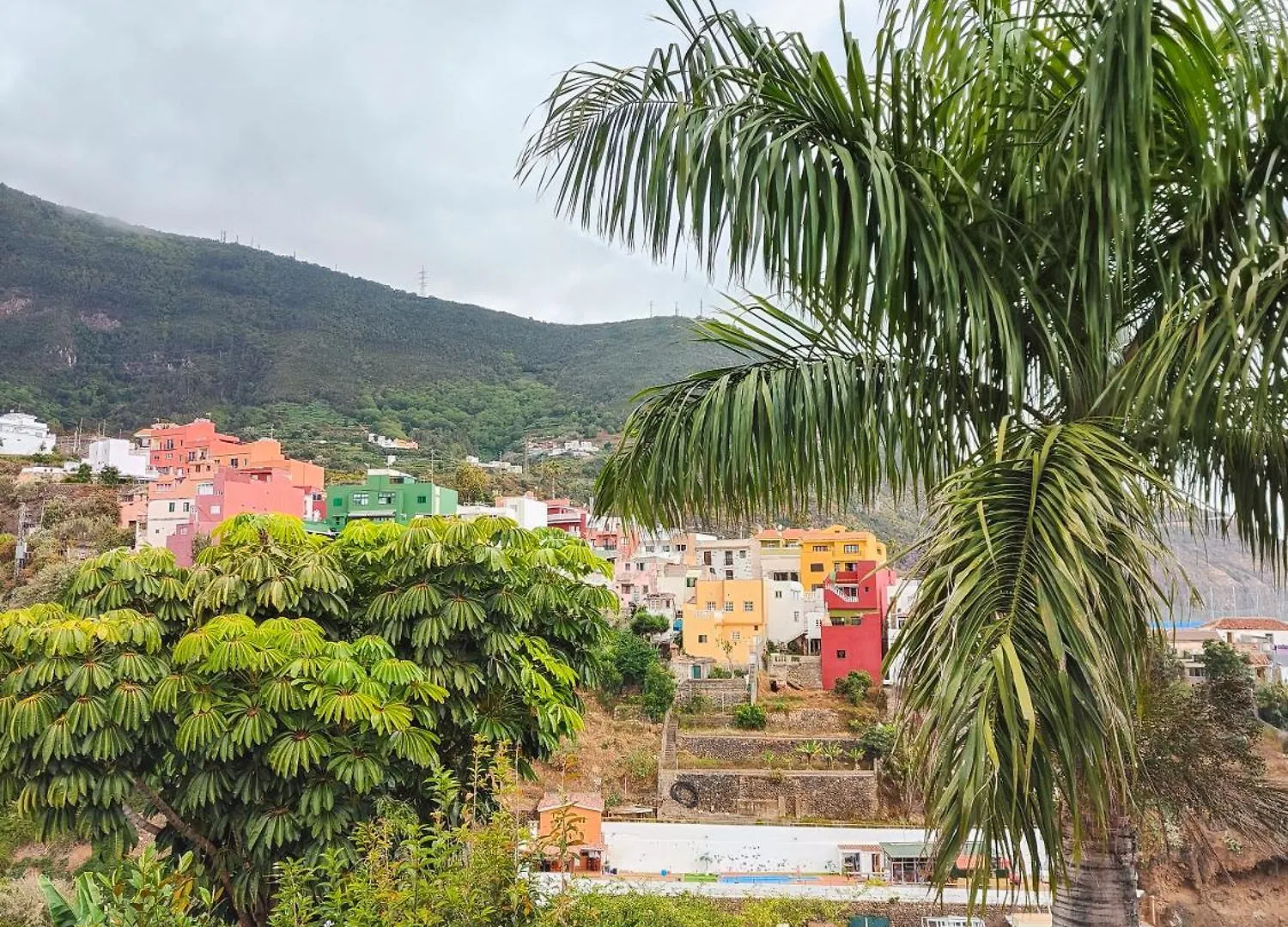 Tulia Guesthouse & Coworking Los Realejos 0*,  España